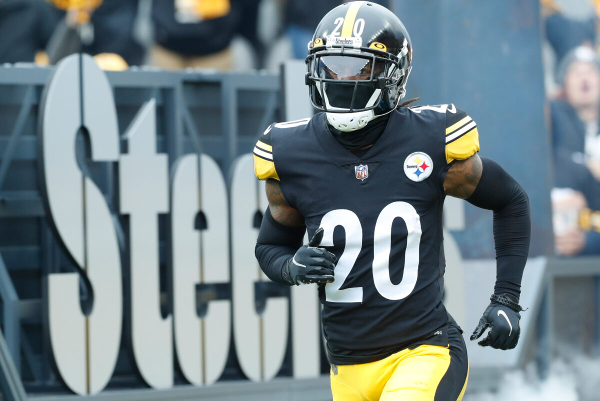 Benching Steelers veteran CB could alleviate defensive struggles