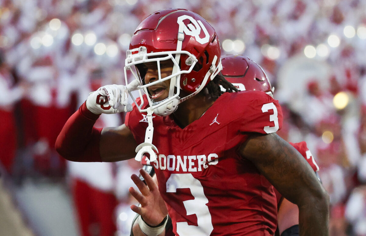 Oklahoma veteran wide receiver entering the transfer portal