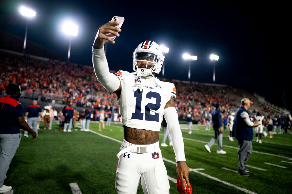 Auburn safety Caleb Wooden entering transfer portal