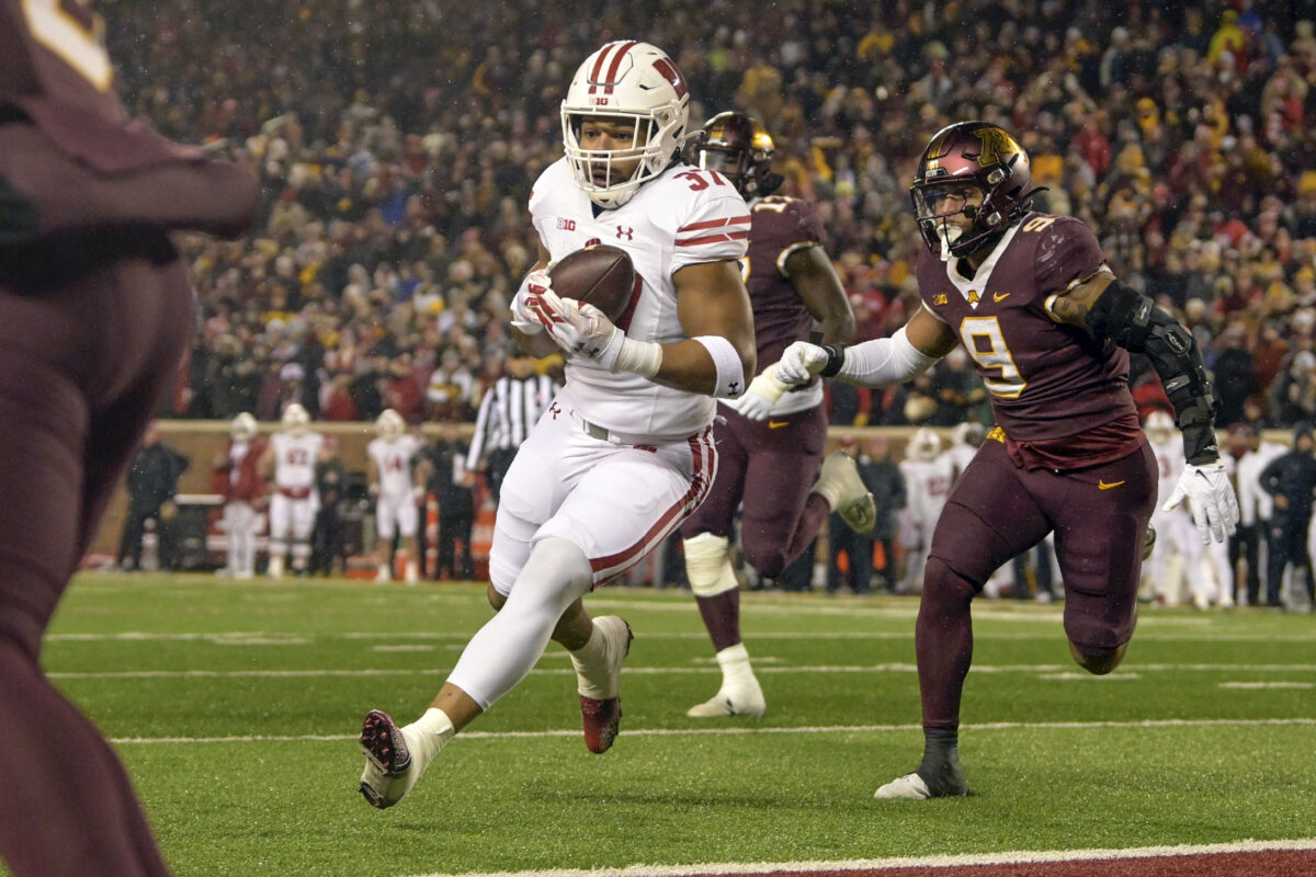 Former Wisconsin starting tight end transfers to Indiana