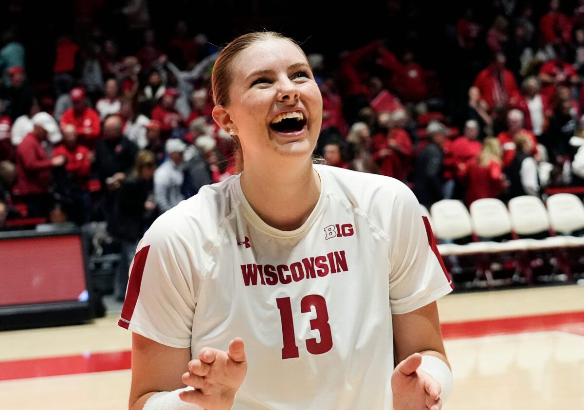 Wisconsin volleyball superstar earns second straight Big Ten Player of the Year award