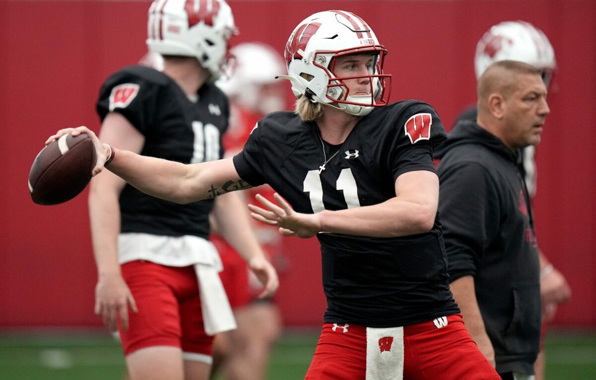 Wisconsin quarterback enters NCAA transfer portal