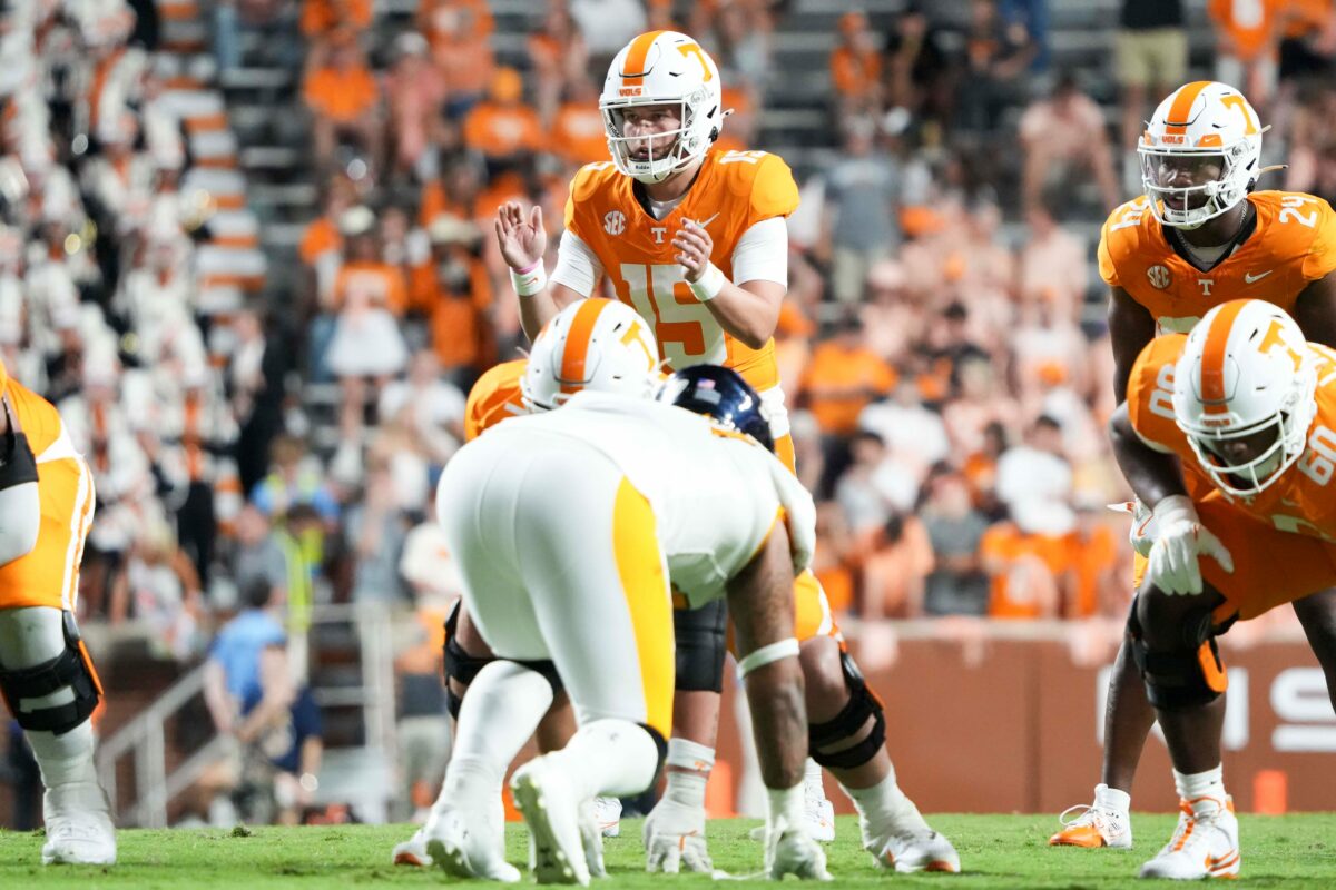 Tennessee quarterback to enter NCAA transfer portal