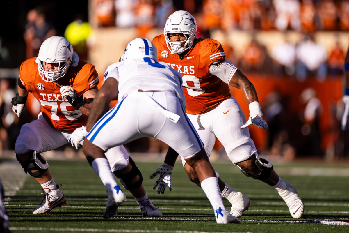 Texas OT Kelvin Banks wins the Lombardi Award