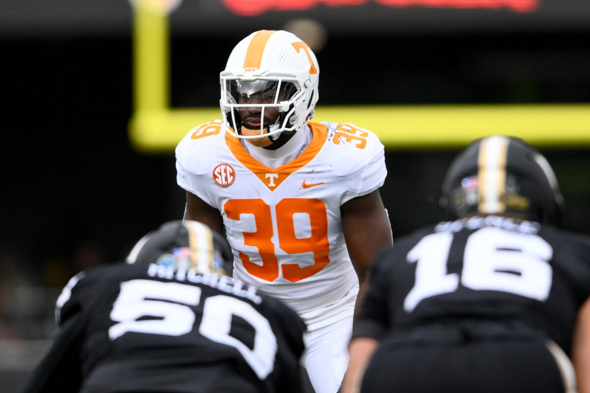 Vols’ second-year linebacker to enter transfer portal