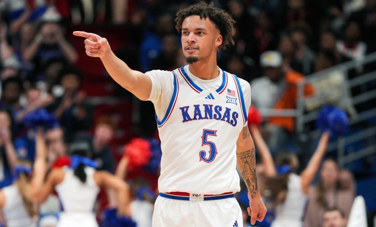 Brown at Kansas odds, picks and predictions