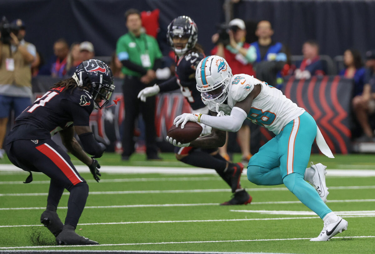 Dolphins post positive health update on WR Grant DuBose