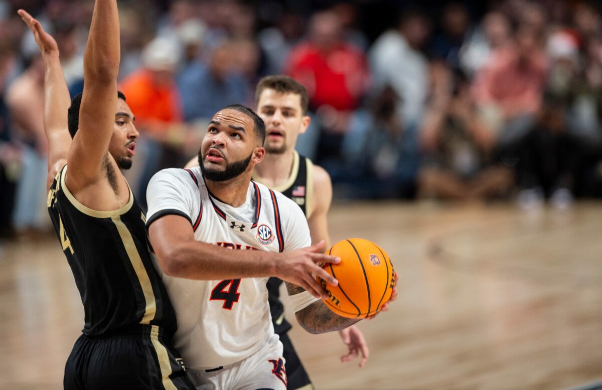 Photos: Auburn derails Purdue behind Broome double-double