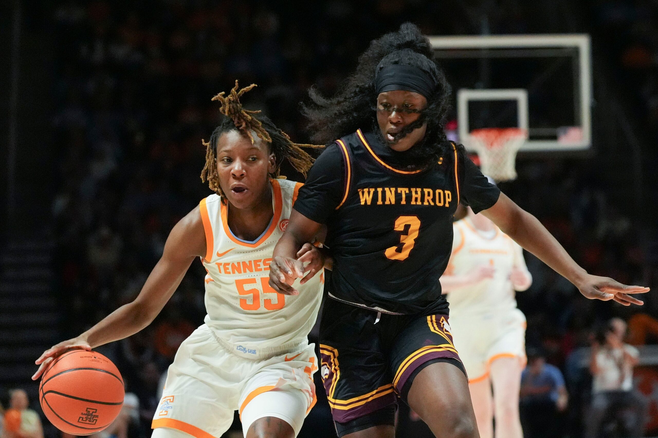 Lady Vols defeat Winthrop to remain undefeated