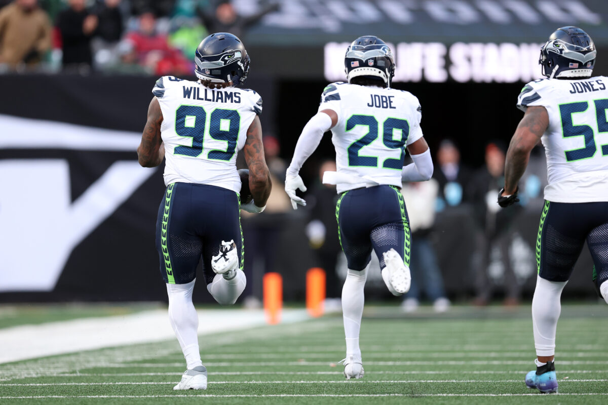 First half highlights and analysis: Seahawks trail Jets 21-16