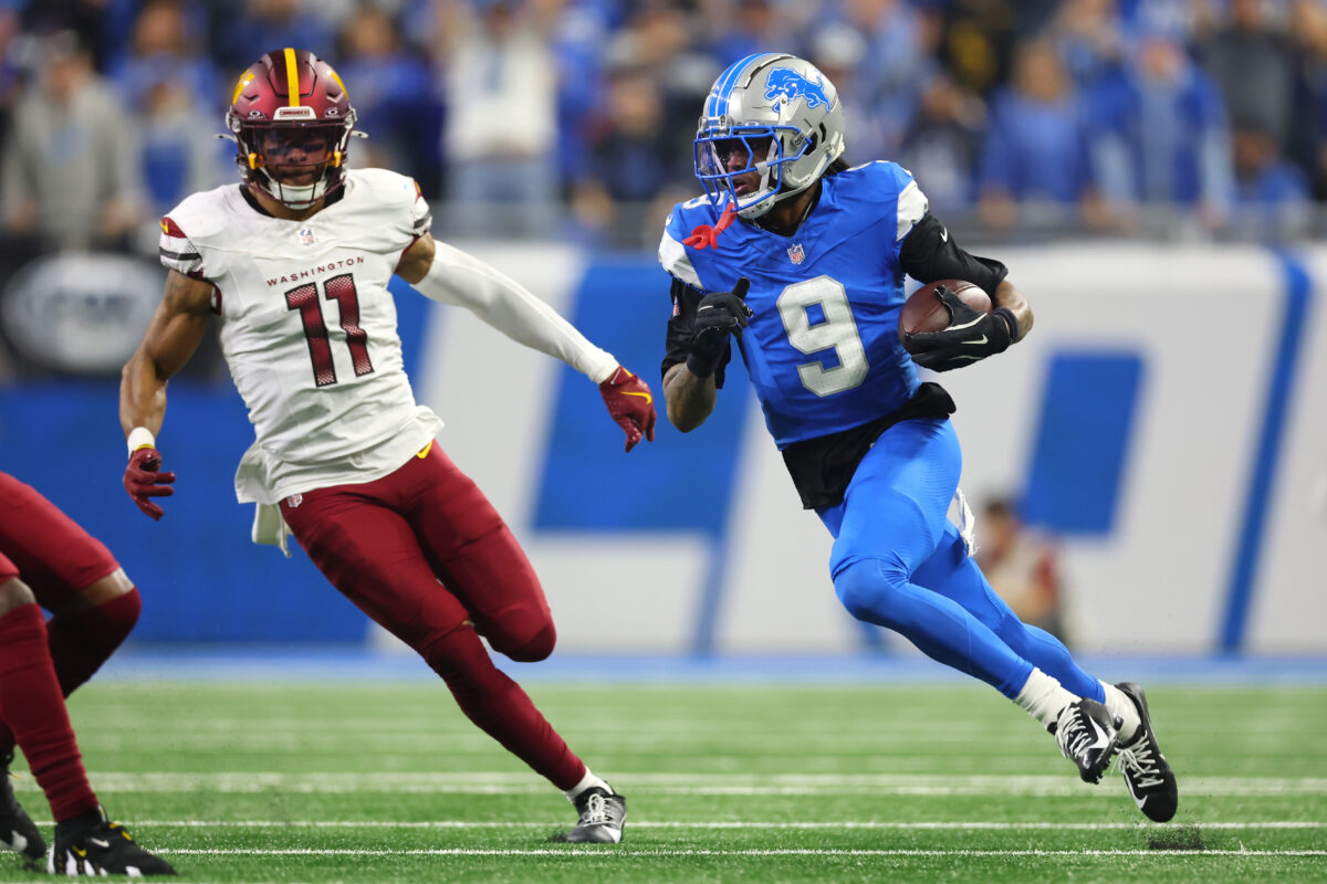 Lions respond from pick-six with 61-yard Jameson Williams run