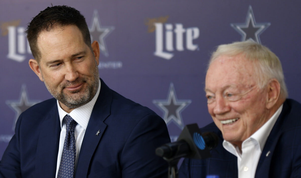 Cowboys’ Jones was fully prepared to repeat Garrett-Phillips fiasco before naming Schottenheimer HC