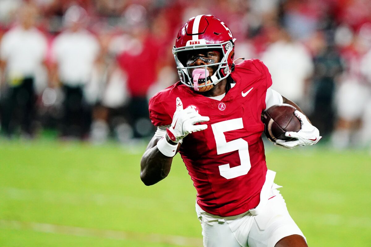 Alabama wide receiver announces return for 2025 season