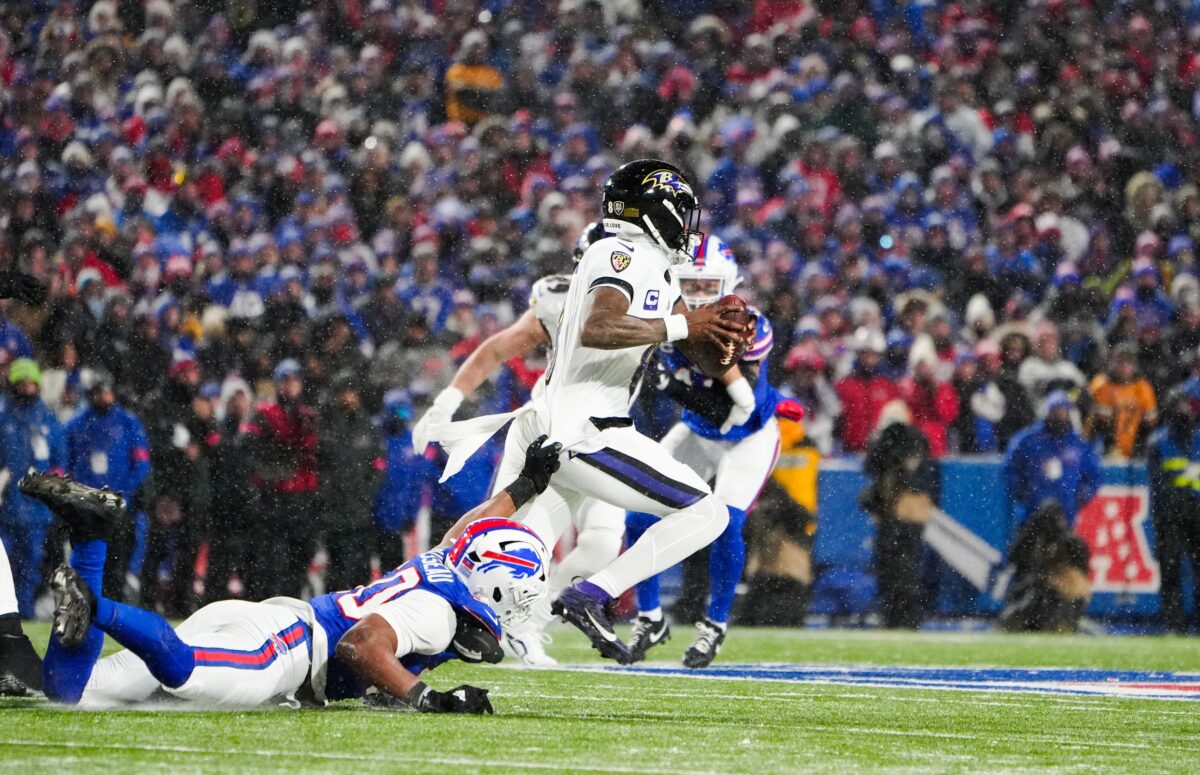 Lamar Jackson finishes 2nd in voting for Offensive Player of the Year; Derrick Henry 4th